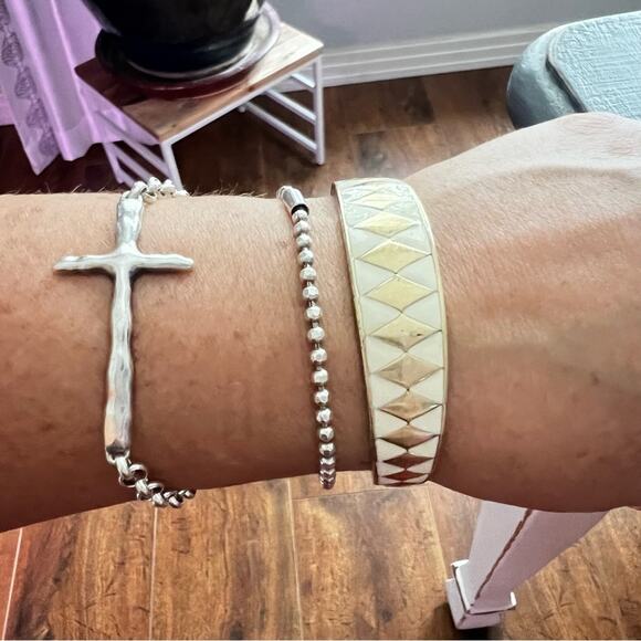 Lucky Brand Gold Tone Cuff Bracelet - Picture 1 of 7